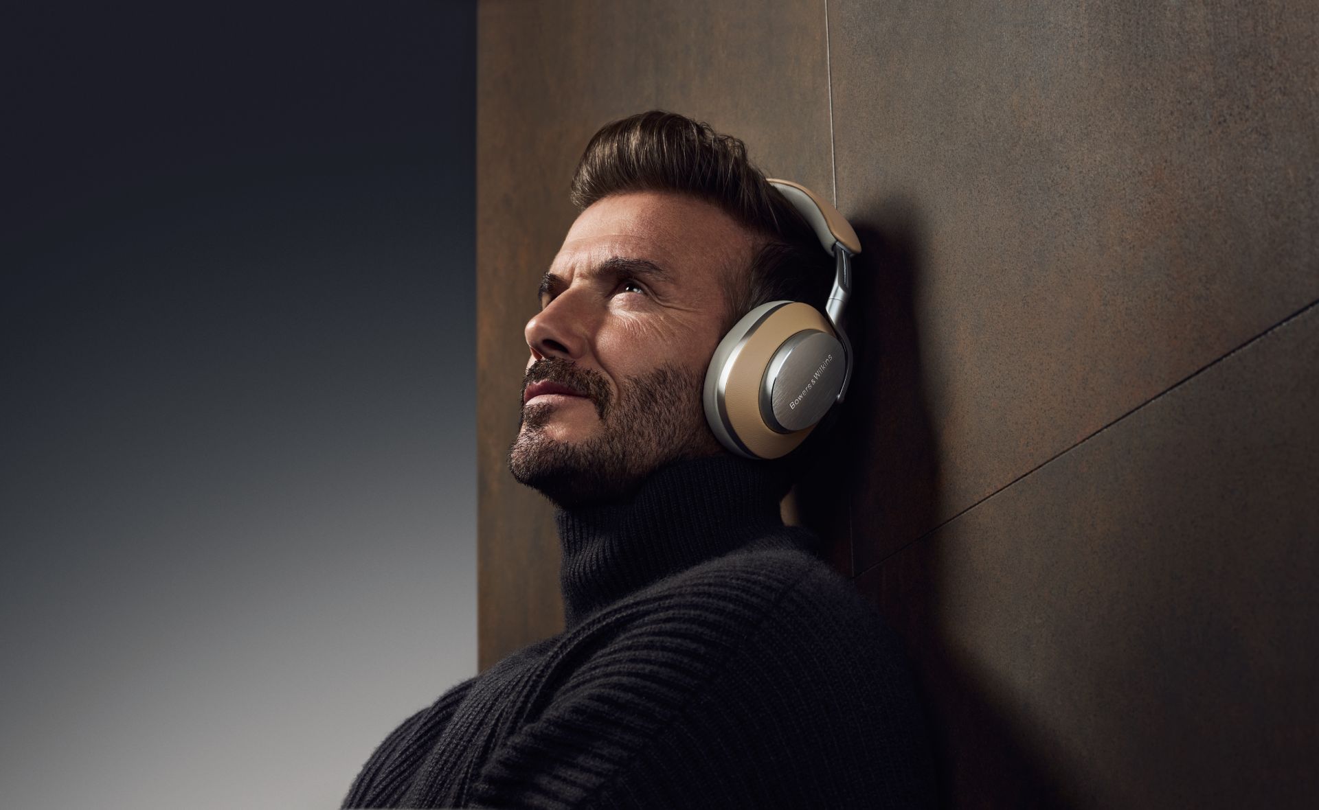 Bowers & Wilkins PX8